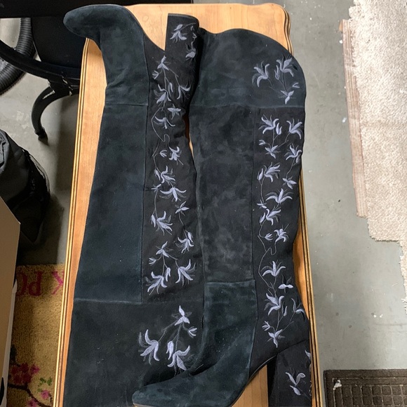 Kenneth Cole over the knee boots - Picture 1 of 6